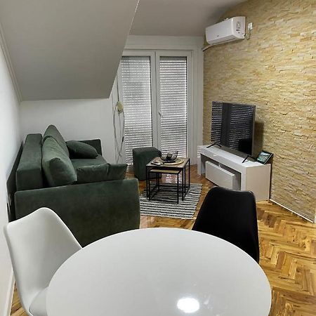Stan centar ns Apartment Novi Sad Bagian luar foto