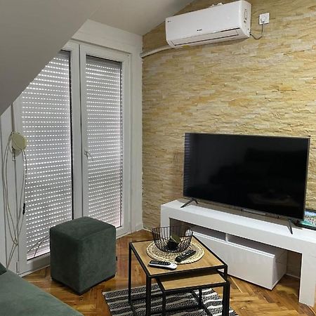 Stan centar ns Apartment Novi Sad Bagian luar foto